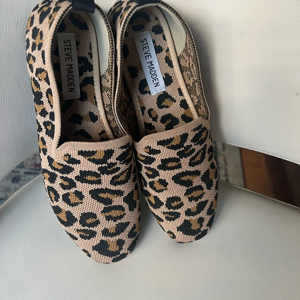 Steve Madden Tan and Black Leopard Flats - Picture 2 of 5